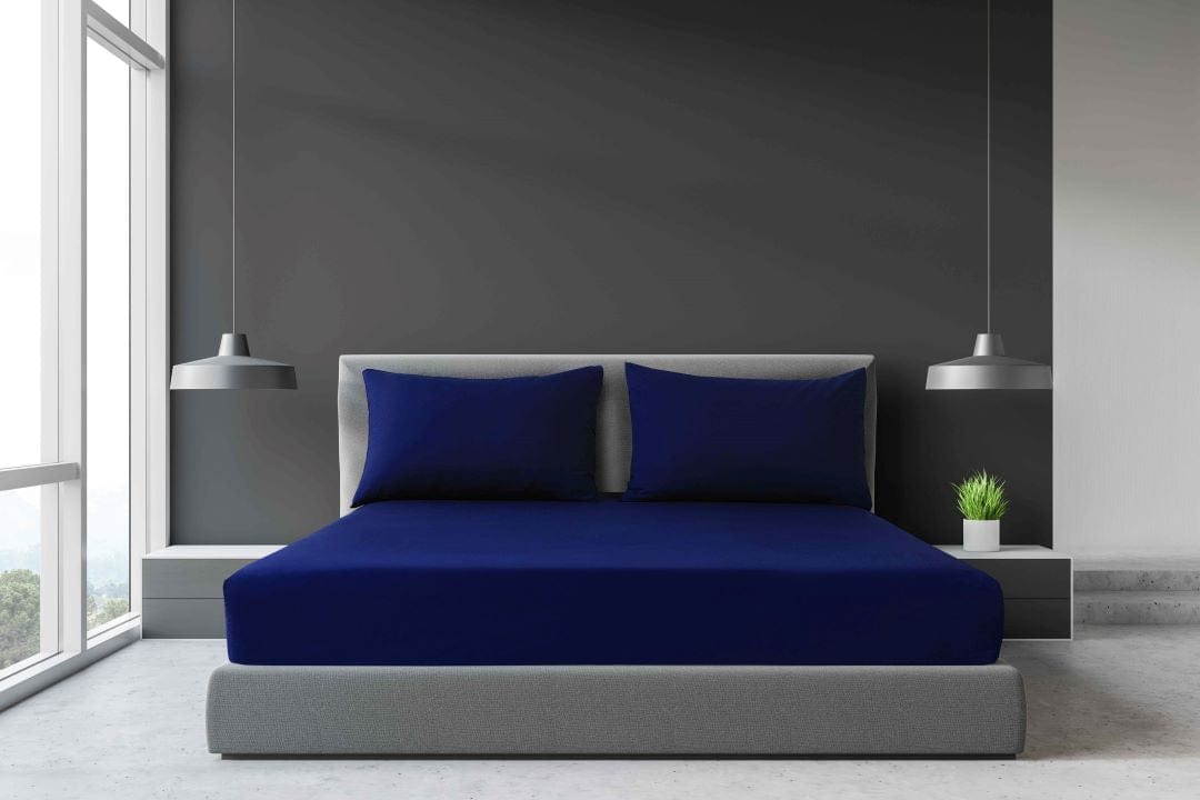 Blue Crisp Percale Queen Fitted Sheet and Pillow cases 