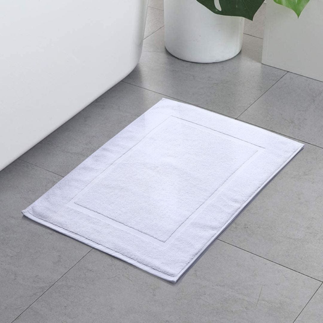 Cotton Bath Mat White with Frame Design 